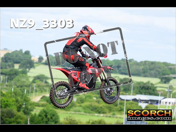 Experts-039