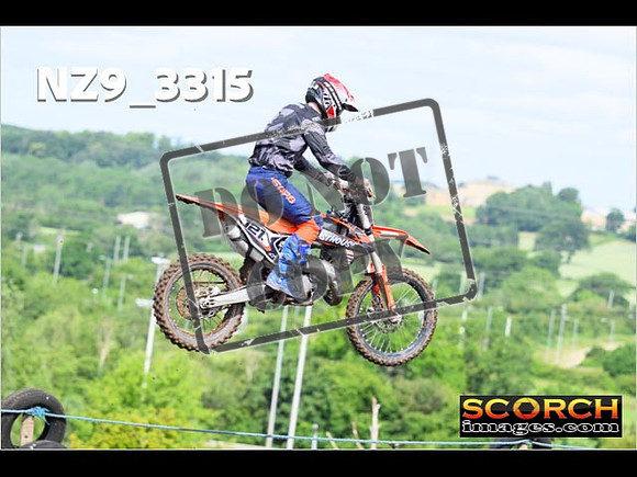 Experts-051