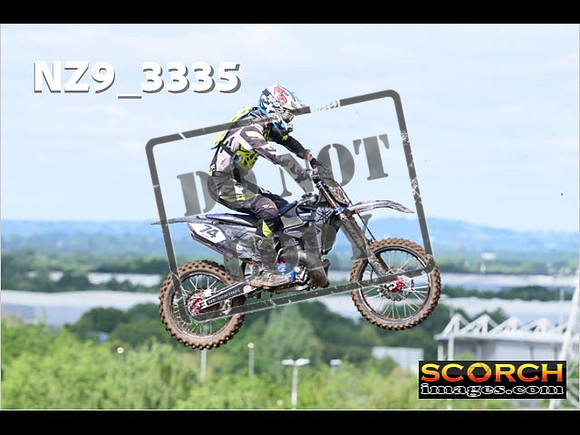 Experts-071