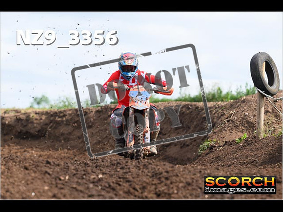 Experts-090