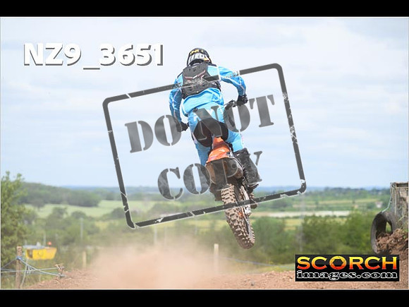 Experts-098