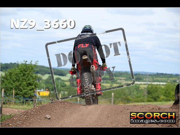 Experts-106