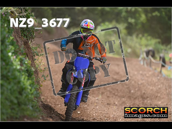 Experts-122