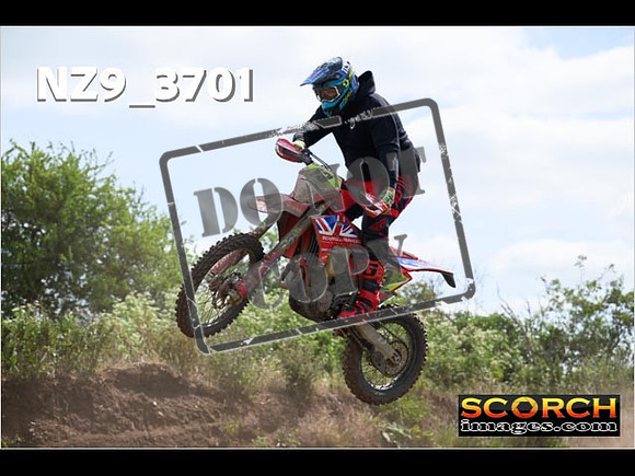 Experts-143