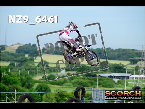 Experts-060