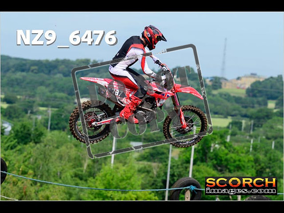 Experts-074