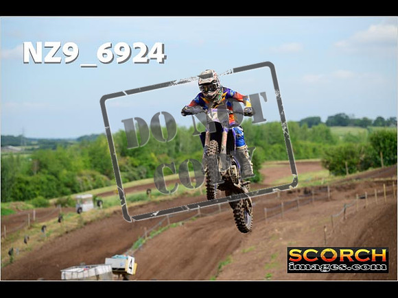 Experts-175