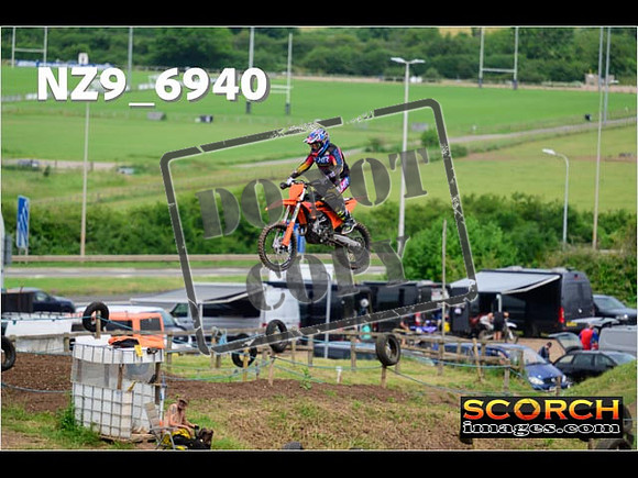 Experts-189