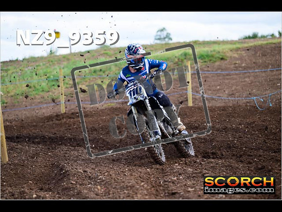 Experts-056
