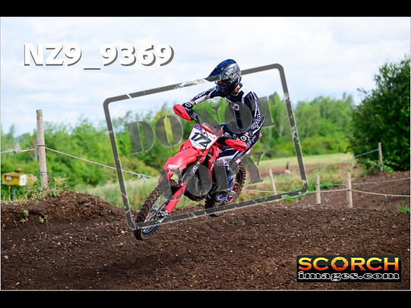 Experts-066