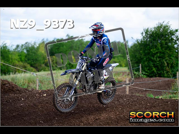 Experts-070