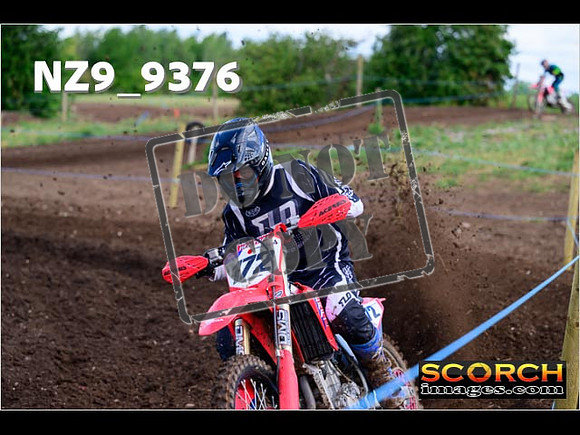 Experts-073