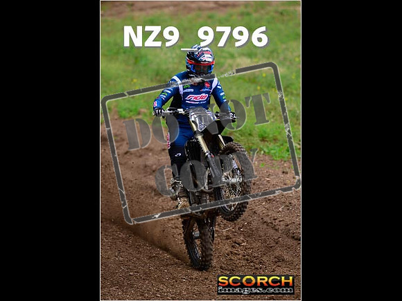 Experts-083