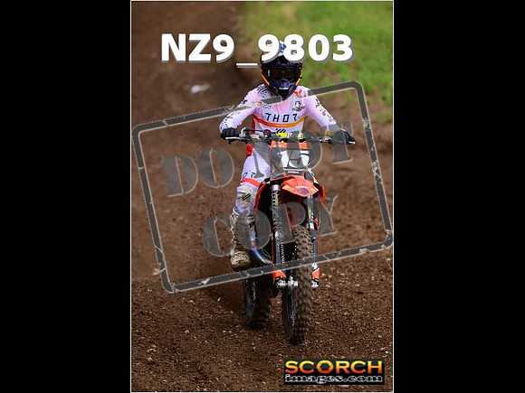 Experts-090