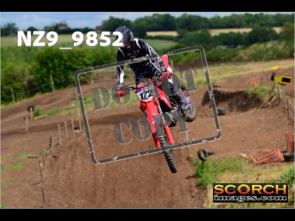 Experts-135