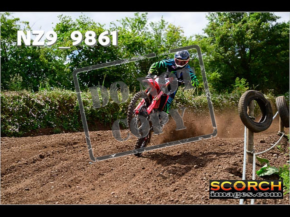 Experts-142