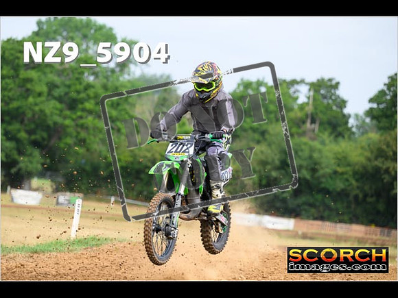 85's-029