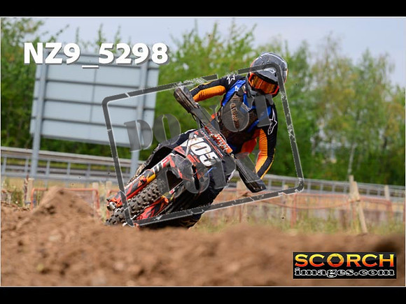 Experts-355