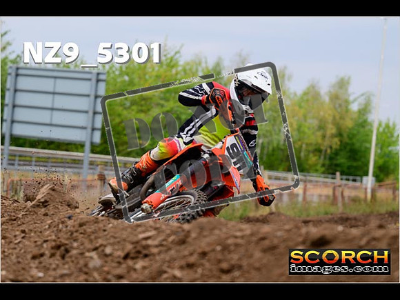 Experts-358