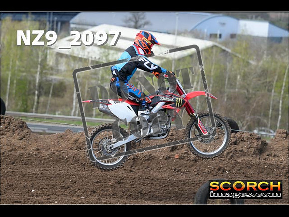 Inters-071