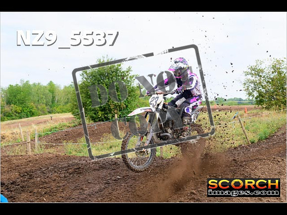 Experts-024