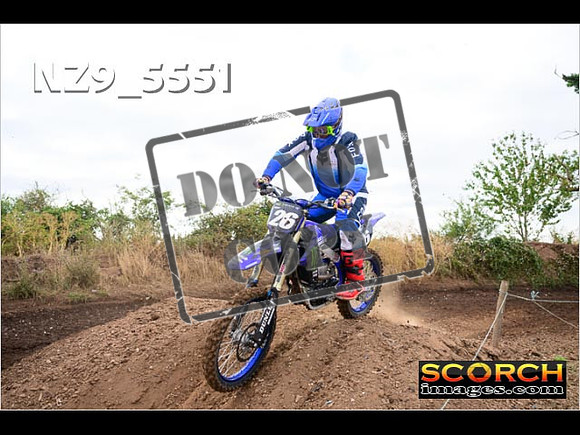 Experts-037