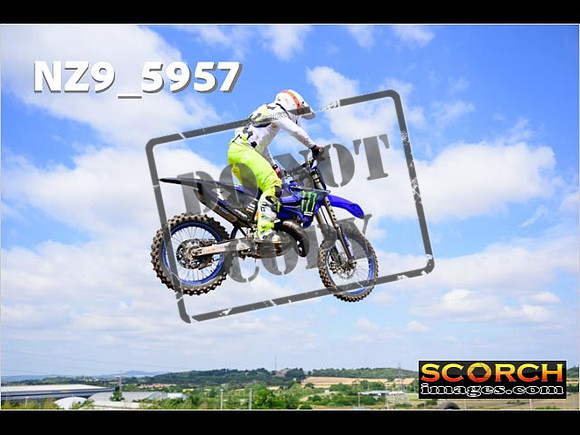 Experts-070