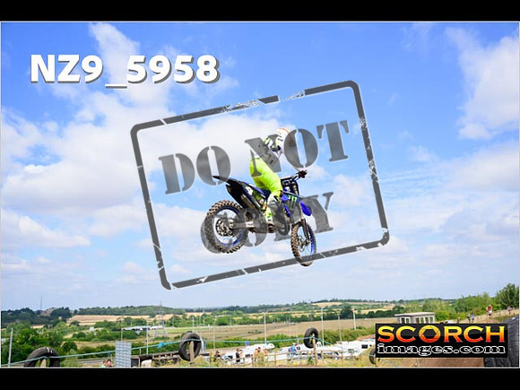 Experts-071