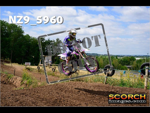 Experts-073