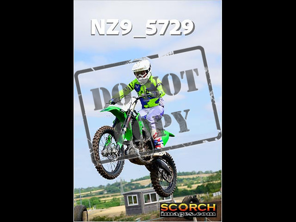 IntersGreenOrange-031