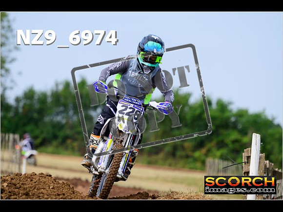 85's-012