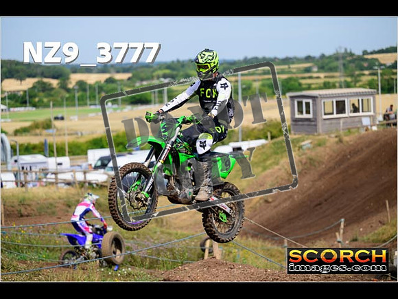 IntersGreenOrange-089