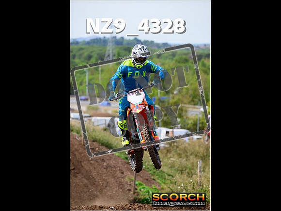 IntersGreenOrange-169