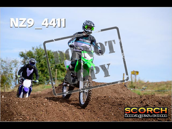 IntersGreenOrange-250