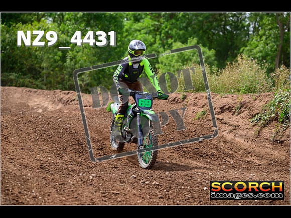 IntersGreenOrange-270