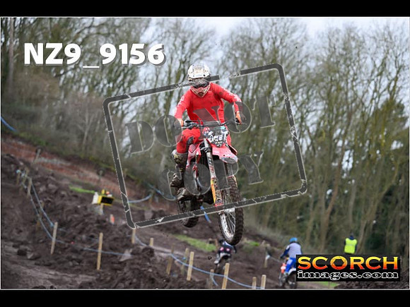 Experts-073