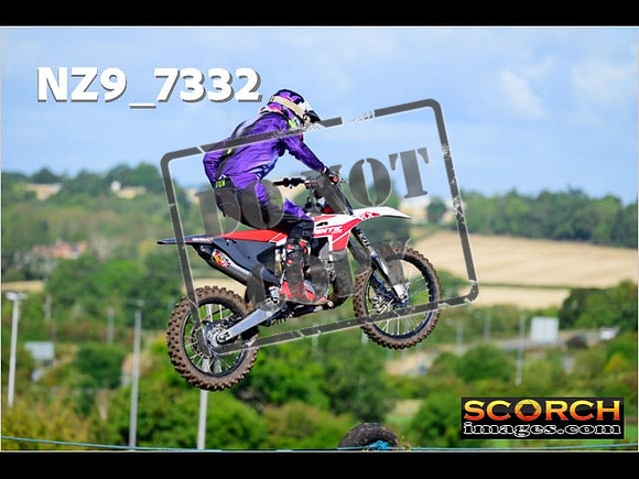 Experts-088