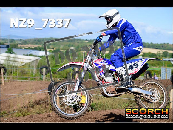Experts-093