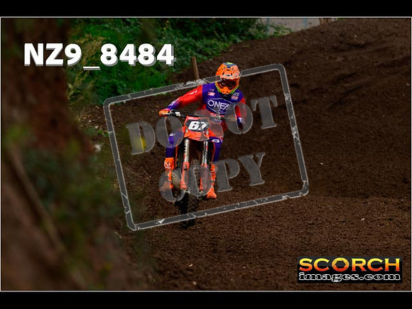 Experts-090