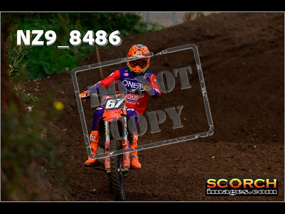 Experts-092