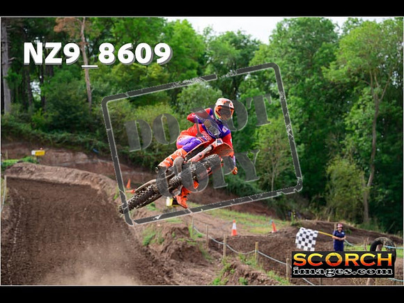Experts-210