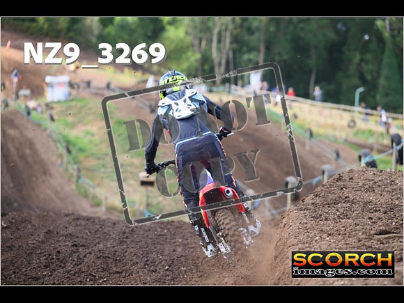 Experts-073