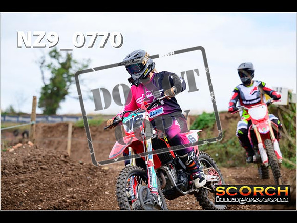 Novice-305