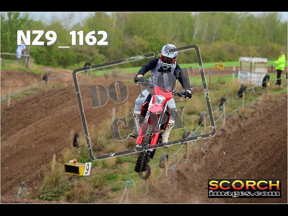Experts-081