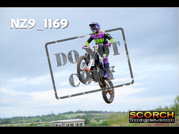 Experts-088
