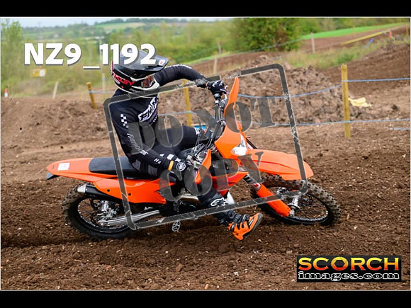 Experts-109