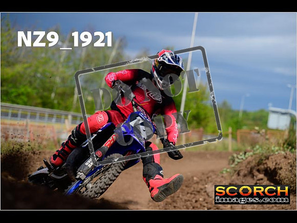 Experts-260
