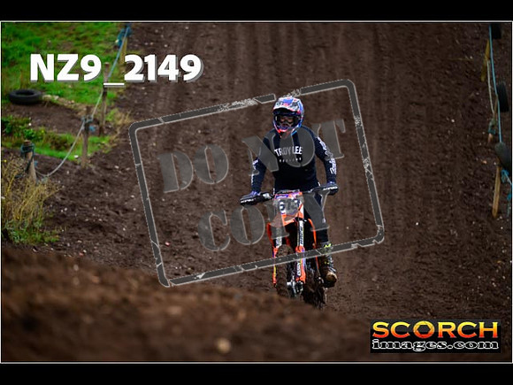 Experts-036