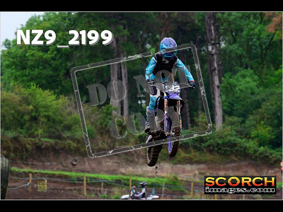 Experts-084