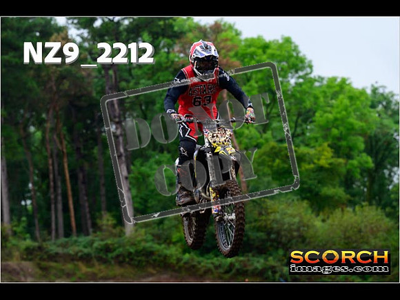 Experts-097